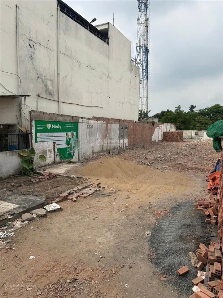 Cần cho thuê gấp đất 460m2 mặt tiền rộng kế bv ung bướu 2 , quận 9 cũ , tp hcm