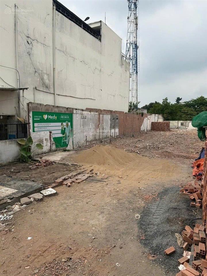 Cần cho thuê gấp đất 460m2 mặt tiền rộng kế bv ung bướu 2 , quận 9 cũ , tp hcm