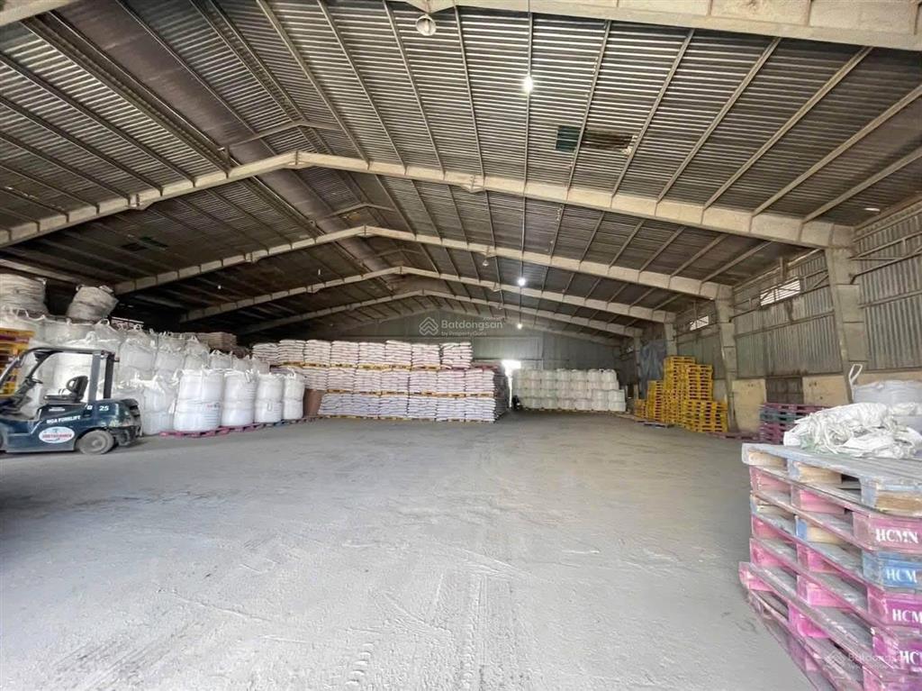 Cho thuê kho xưởng 1100m2 ql1a, thủ đức gần kcn sóng thần