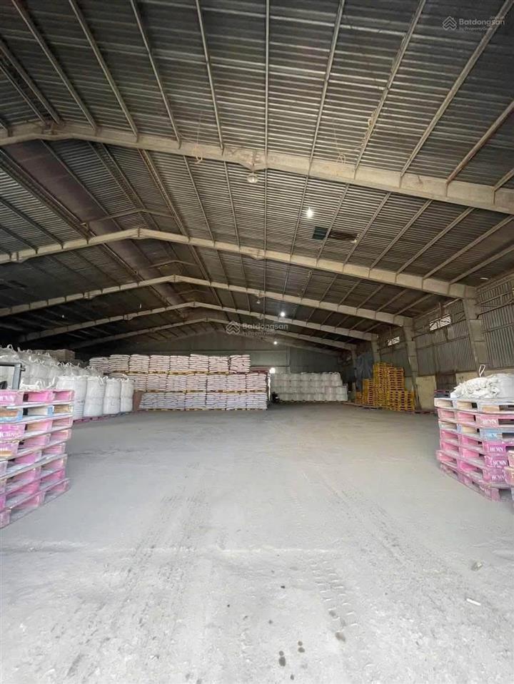 Cho thuê kho xưởng 1100m2 ql1a, thủ đức gần kcn sóng thần