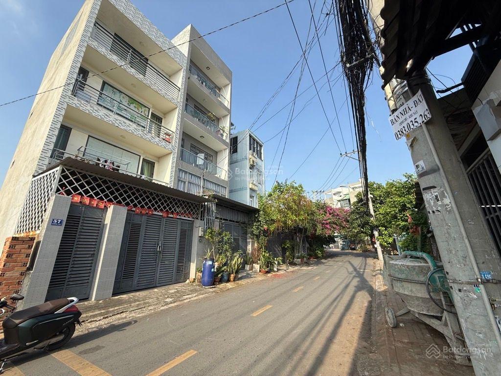 Mặt tiền đường số  bán đất tặng nhà cấp 4  dt 102/140 ngang 5 tăng nhơn phú