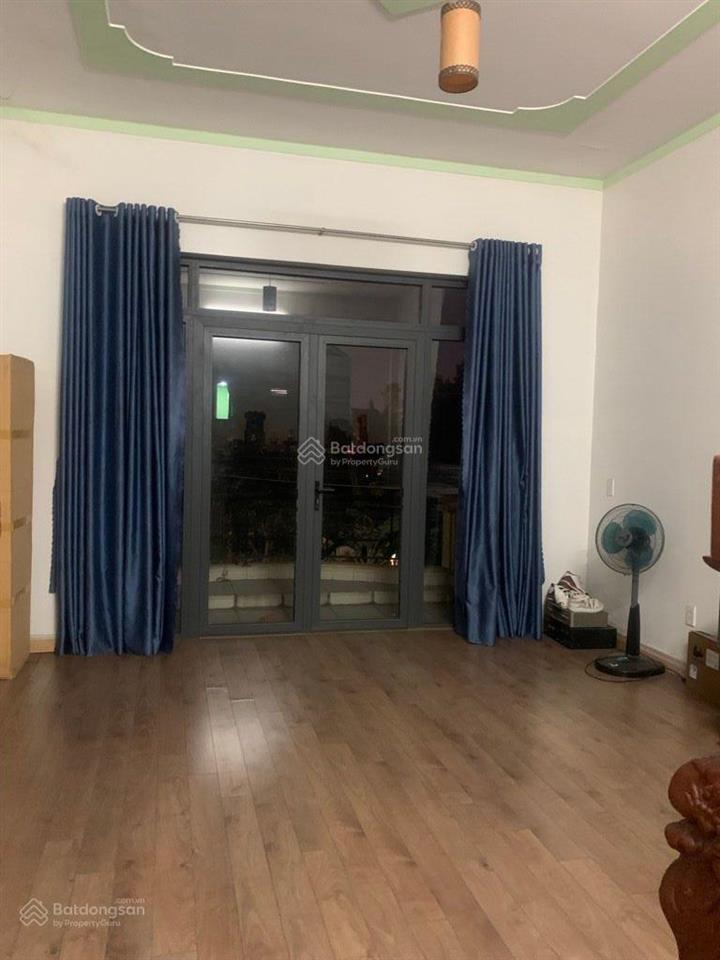 Bán nhanh nhà 2 tầng mặt tiền đường. ngang 7m. xh ngủ trong nhà. nhà dân xây btct dĩ an