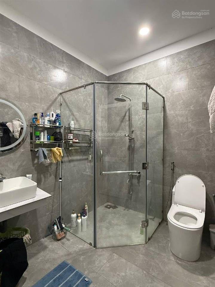 Nhà đổ xuân hợp  cấp 4 sạch đẹp. diện tích  105m2 ngang 5m .thông số hoa hậu. phước long b tđ.