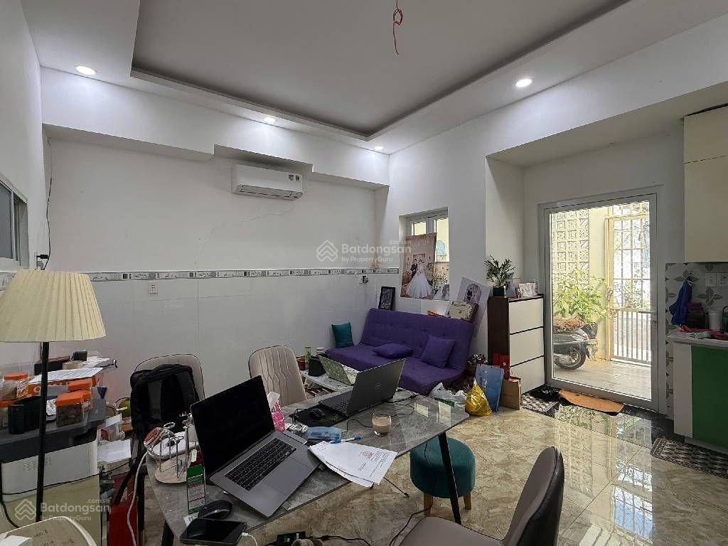 Nhà đổ xuân hợp  cấp 4 sạch đẹp. diện tích  105m2 ngang 5m .thông số hoa hậu. phước long b tđ.