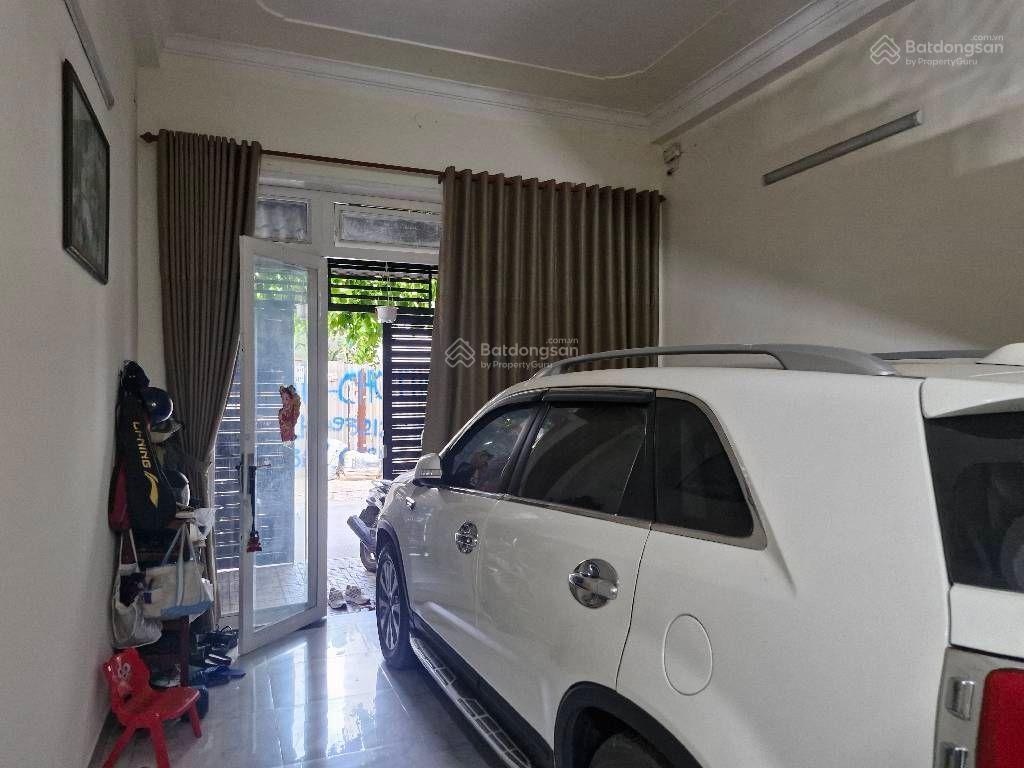 Nhà 4 tầng linh trung. hẻm xe tải. xe hơi ngủ trong nhà. 4pn.dân xây kiên cố.full nội thất.