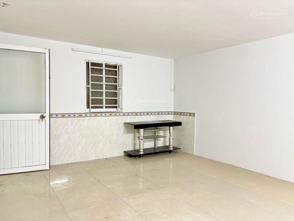 Mặt tiền đường số. kinh doanh đa ngành. ngang 5.5m. tăng nhơn phú. vài bước ra lê văn việt