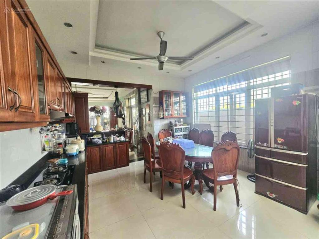 Nhà mặt tiền đường số 4, p. linh xuân 4 tầng btct có dòng tiền 80 triệu/năm