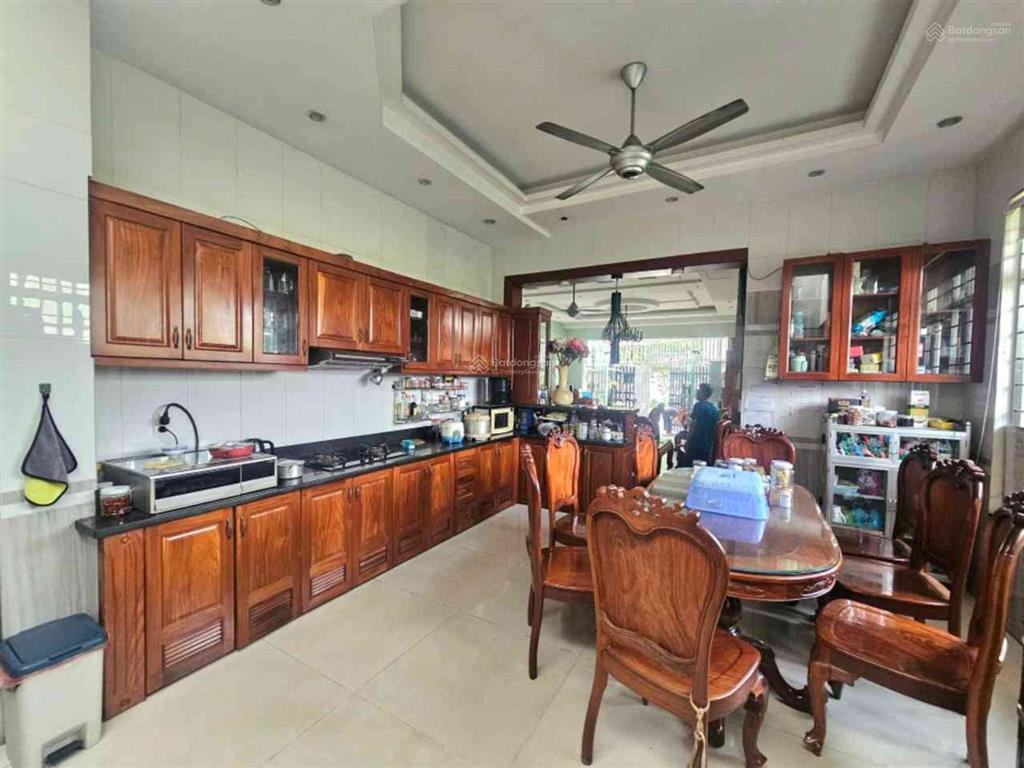 Nhà mặt tiền đường số 4, p. linh xuân 4 tầng btct có dòng tiền 80 triệu/năm