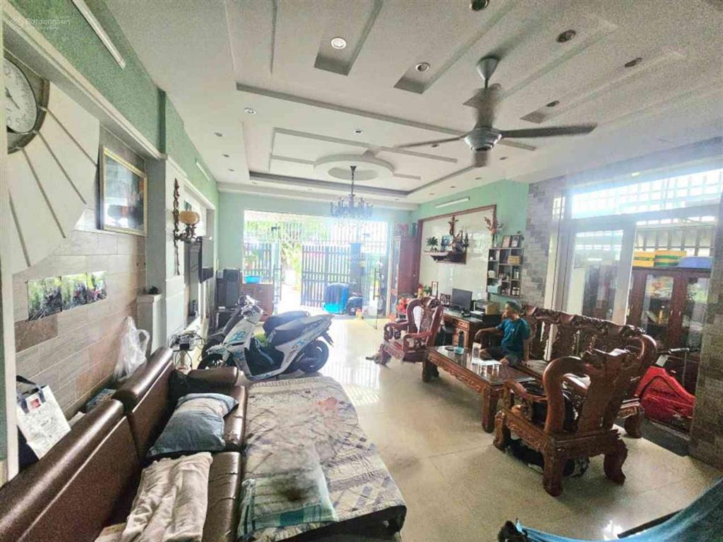 Nhà mặt tiền đường số 4, p. linh xuân 4 tầng btct có dòng tiền 80 triệu/năm
