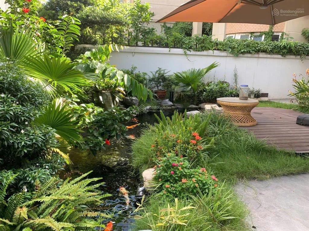 Chủ ngộp bán gấp biệt thự vip đối diện khu thương mại giá rẻ hơn căn liền kề chỉ 16.x tỷ