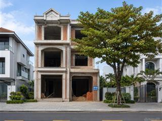 Chủ ngộp bán gấp biệt thự vip đối diện khu thương mại giá rẻ hơn căn liền kề chỉ 16.x tỷ