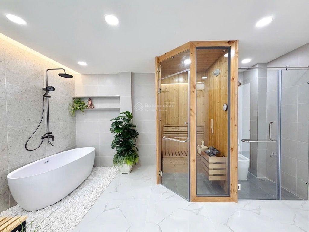 5 tầng  sau căn mặt tiền hoàng văn thụ  giá hơn 8 tỷ