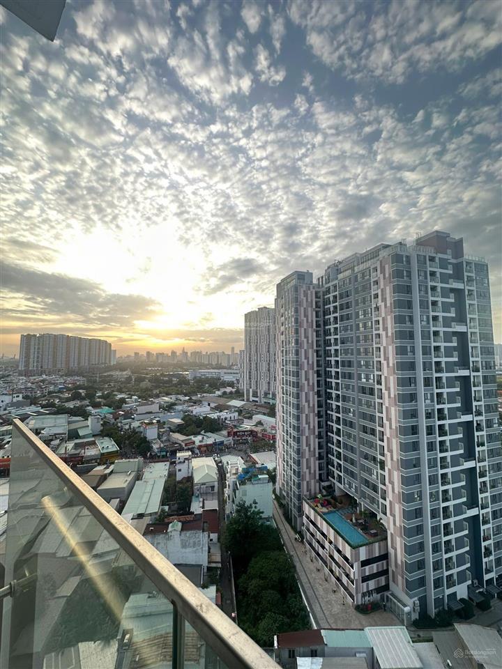 D'lusso emerald 2pn 5tỷ9  sổ mới, nhà mới 98%. nhắn ngay 0909 621 ***