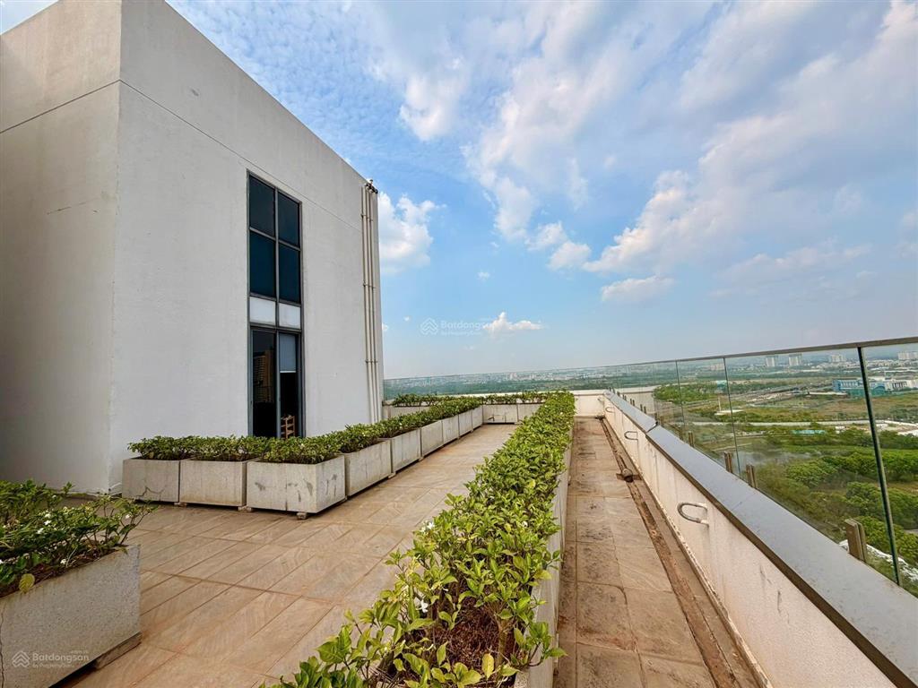 D'lusso penthouse duplex sân vườn hoàn thiện giá 9 tỷ thương lượng khách thiện chí,  0909 621 ***