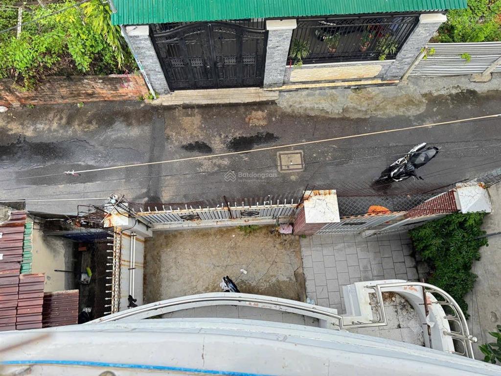 Bán nhà gần biển hòn chồng nha trang mặt tiền 7,68m nhà rộng cô chú về nha trang nghĩ dưỡng