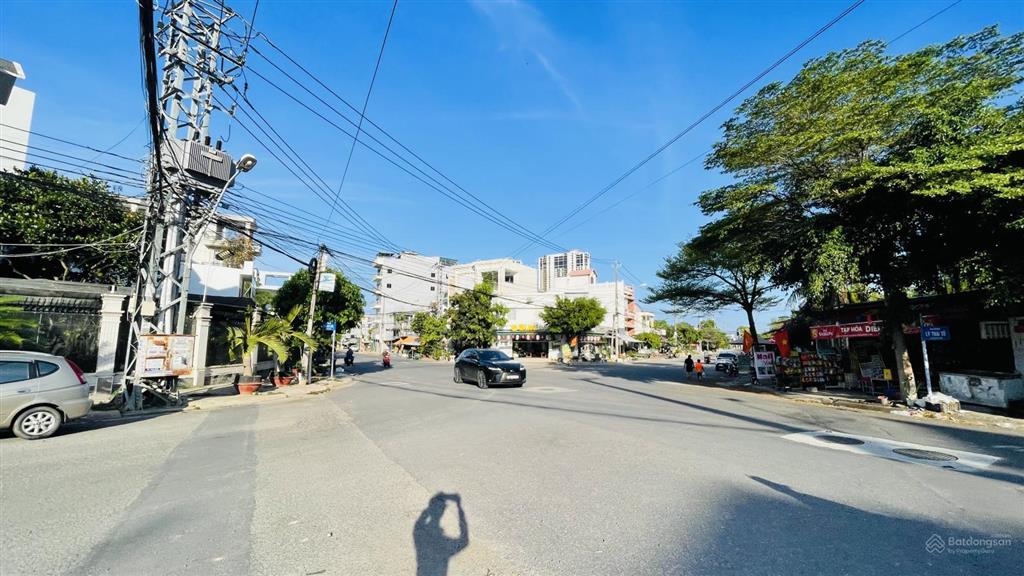 Bán nhà góc 2 mặt tiền gần biển nha trang khu hòn sện vĩnh hòa