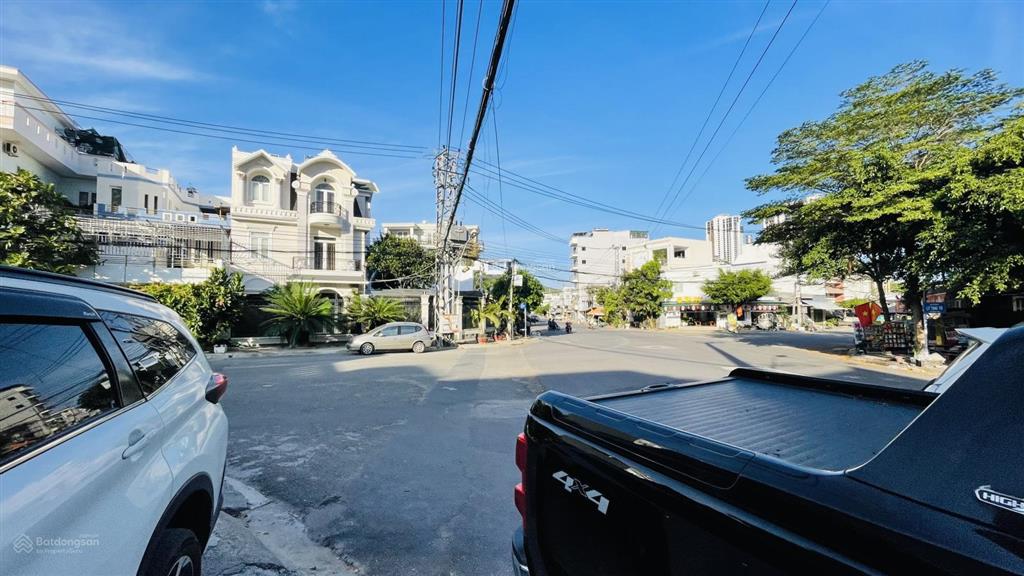 Bán nhà góc 2 mặt tiền gần biển nha trang khu hòn sện vĩnh hòa