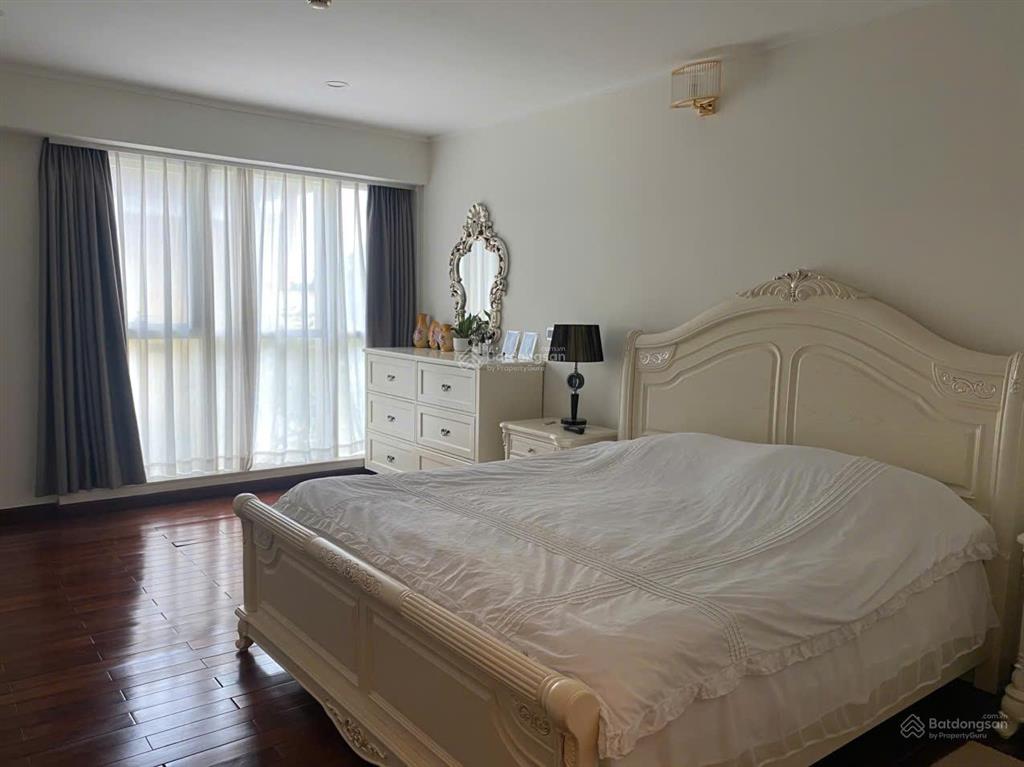 Thelink ciputra bán  dt 280m 4pn hướng mát view sân golf  l  0986 436 ***