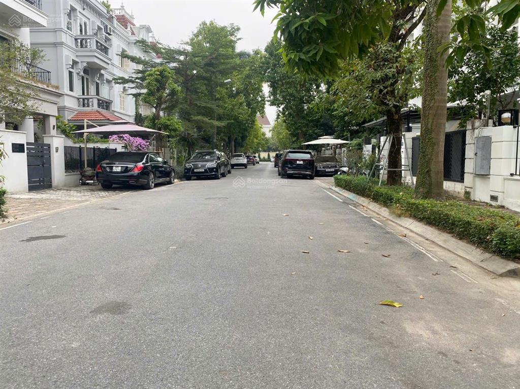 Ciputra biệt thự khu c  nhà đẹp, giá tốt, phong thủy tốt   0986 436 ***