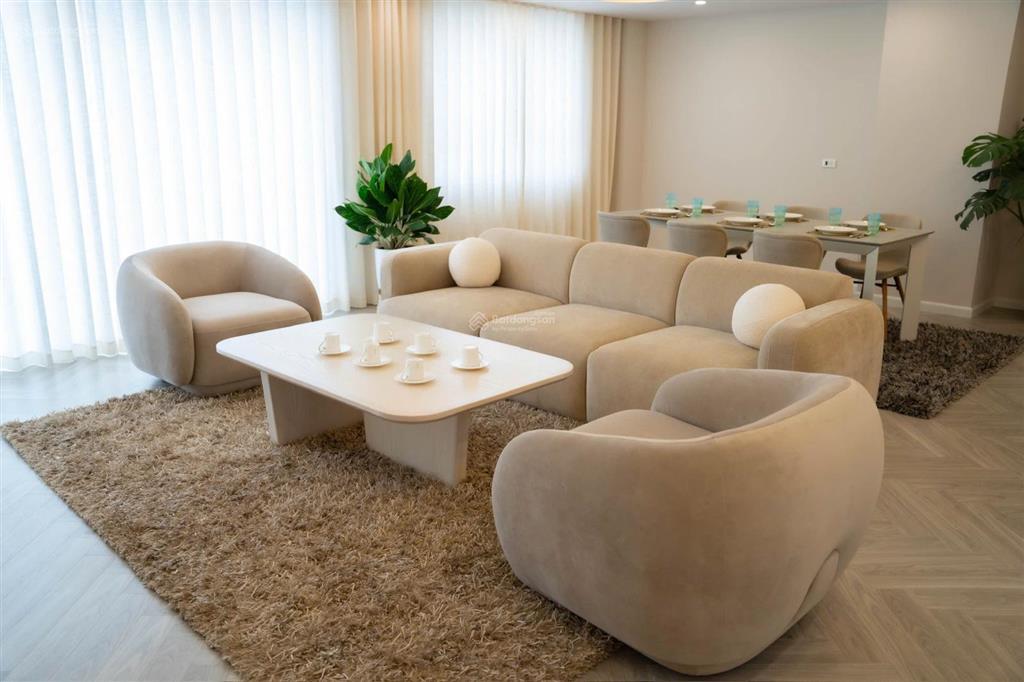 Căn chung cư tòa e ciputra tây hồ dt 154m 3pn 2wc view nội khu công viên cự đẹp