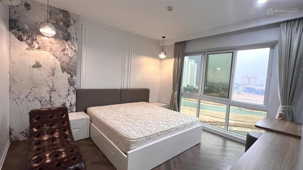 Bán căn hộ chung cư ciputra view công viên, sân golf  dt 145m2 3pn   0986 436 ***