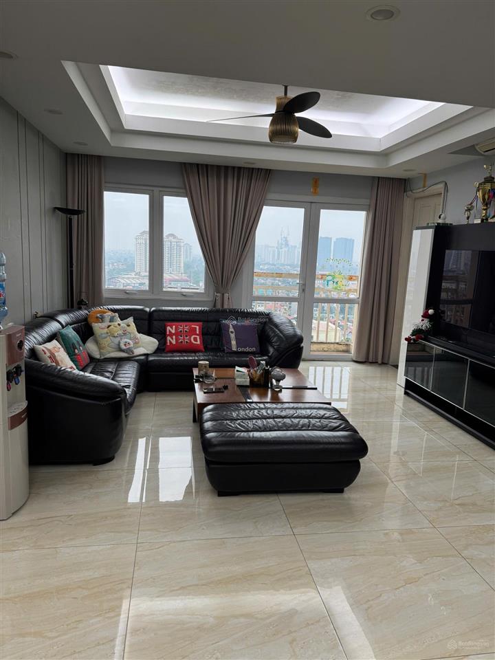Chung cư g2g3 ciputra view đẹp  dt 150m view công viên  giá chỉ 11 tỷ   0986 436 ***