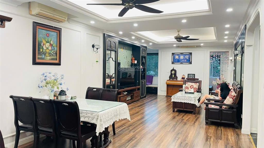Chung cư ciputra bán tòa e4, e5  dt 123m2 3pn hướng mát phong thủy tốt  giá cực tốt chỉ 11 tỷ