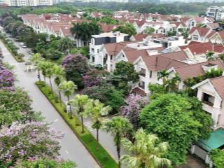 Ciputra biệt thự bán  dt 200m mt 10m phong thủy tốt giá tốt   0986 436 ***