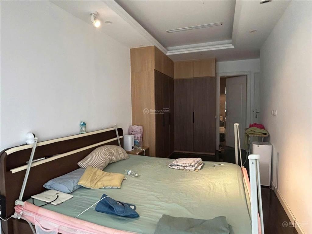 Nhanh còn chậm mất, cần bán căn hộ 2pn full đồ giá 6,9 tỷ tại sunshine palace.  0354 253 ***