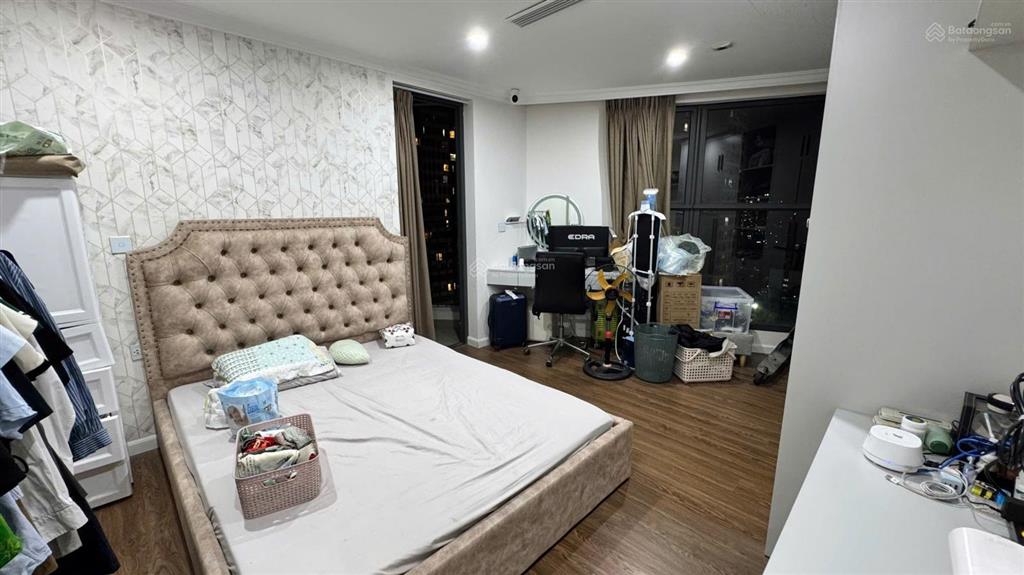 Tin đặc biệt  cần chuyển nhượng gấp căn hộ 4pn góc full đồ tòa g3 sunshine garden.  0354 253 ***