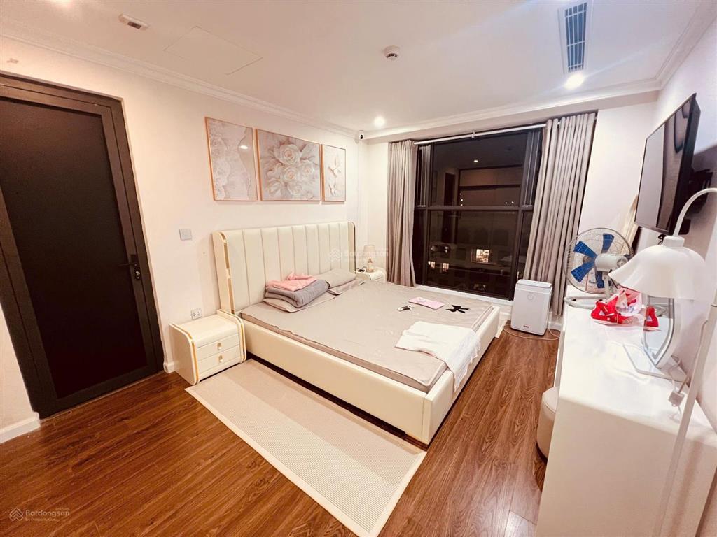 Cần tìm 1 vị khách thiện chí cho căn hộ 3pn 108m full nội thất tại sunshine garden.  0354 253 ***
