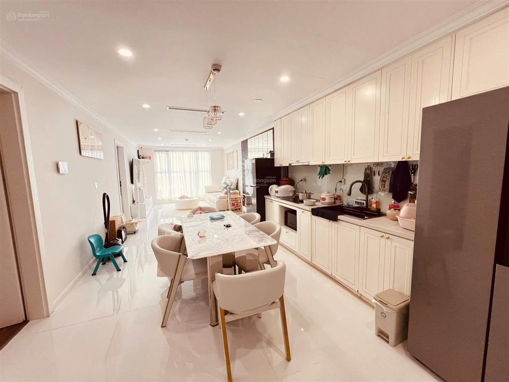 Cần tìm 1 vị khách thiện chí cho căn hộ 3pn 108m full nội thất tại sunshine garden.  0354 253 ***