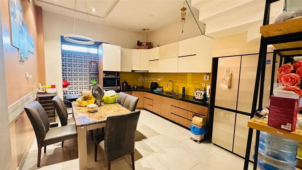 Nhà hxh kha vạn cân 55m2 4 tầng 8,55 tỷ linh trung thủ đức