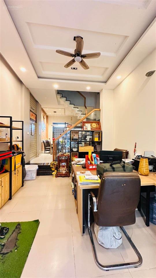 Nhà hxh kha vạn cân 55m2 4 tầng 8,55 tỷ linh trung thủ đức