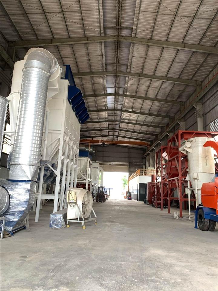 Nhà xưởng mặt tiền  dt 2640m  làm kho xưởng  phân lô được 25 lô  lô gốc