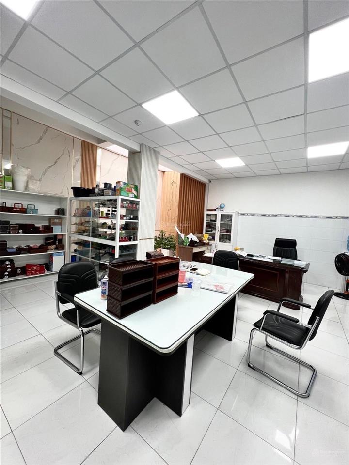 Hàng ngộp  dt 1000m  nhà xưởng  ngay mã lò  ao đôi  lê văn với  full thổ cư  hàng ngộp