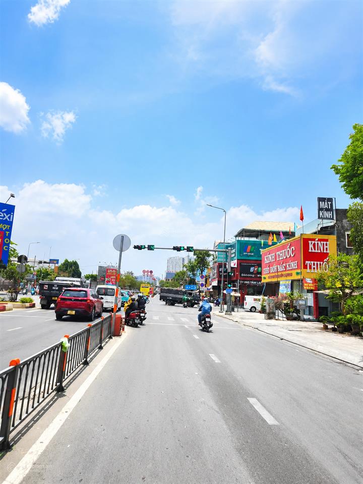 Bán gấp kho gốc 2 mặt tiền kinh dương vương dt 550m2  ngang lớn 21m  đang cho thuê 50tr/ tháng