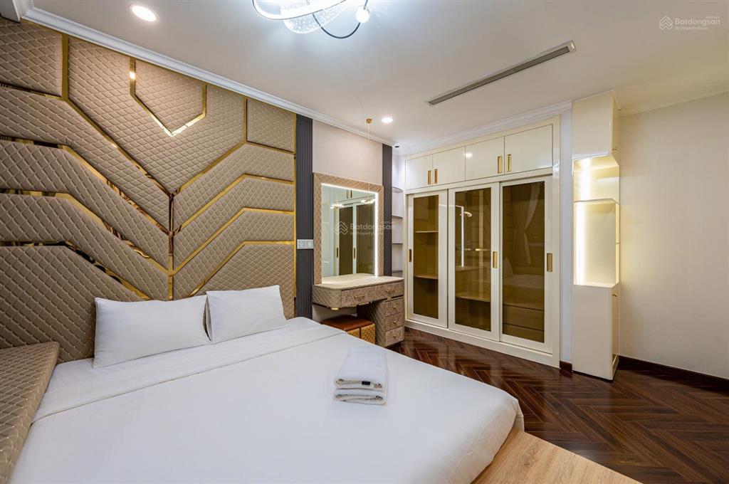 Cho thuê căn hộ 2pn vinhomes nội thất đẹp view lm 81 tại vinhomes central park