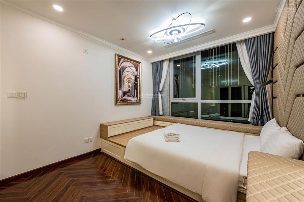 Cho thuê căn hộ 2pn vinhomes nội thất đẹp view lm 81 tại vinhomes central park