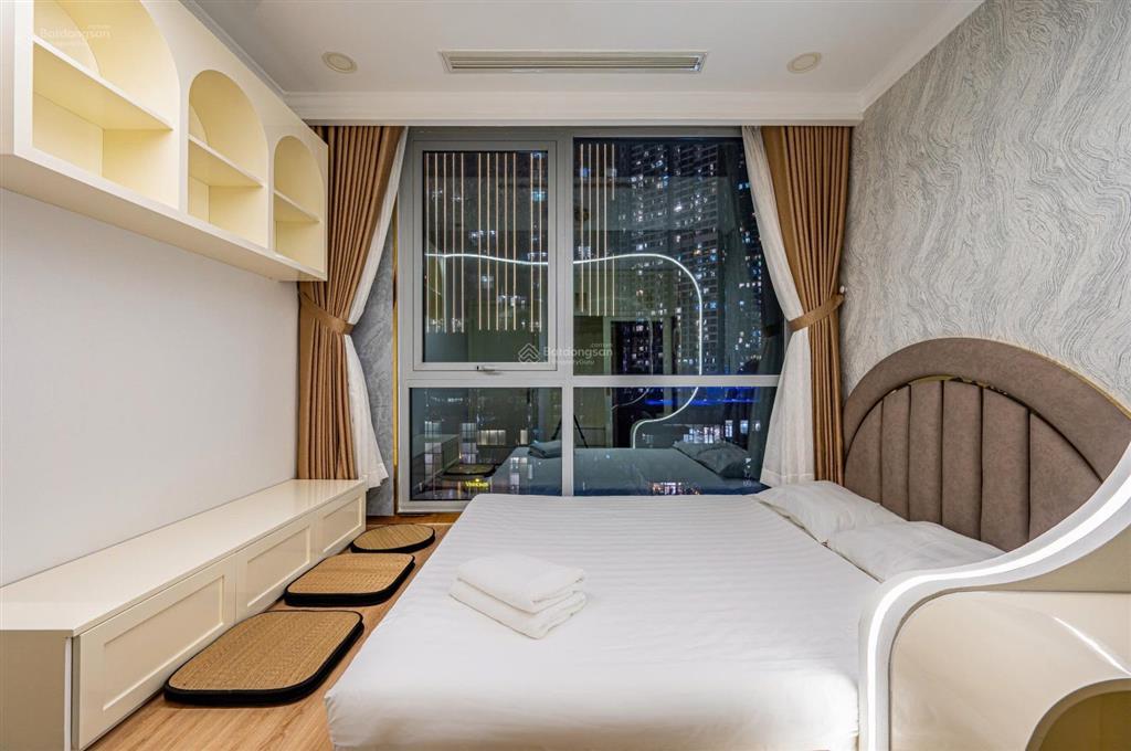 Cho thuê căn hộ 2pn vinhomes nội thất đẹp view lm 81 tại vinhomes central park
