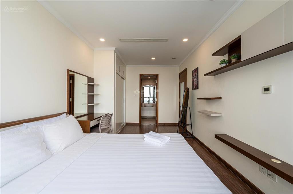 Cho thuê căn hộ 1pn vinhomes khu landmark view thoáng, nội thất vintage giá tốt thị trường