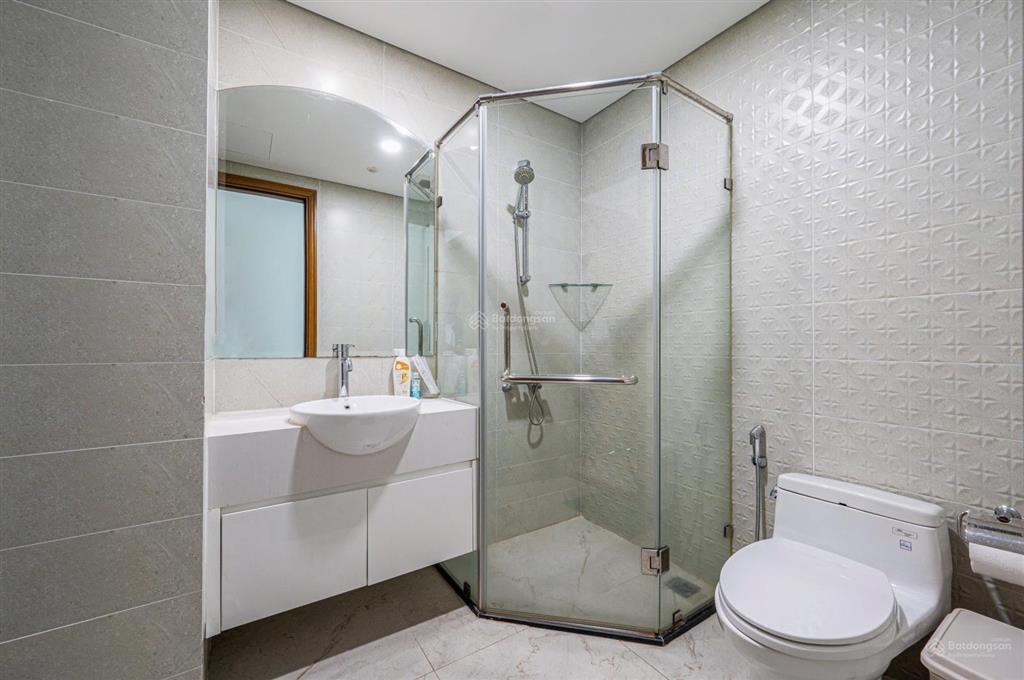 Cho thuê căn hộ 1pn vinhomes khu landmark view thoáng, nội thất vintage giá tốt thị trường