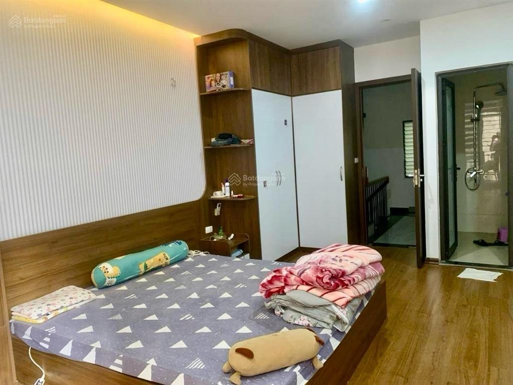 Chủ nhà chuyển về quê cần bán gấp nhà vũ trọng phụng, quan nhân dt 40m, 7 tầng, giá 11,5 tỷ
