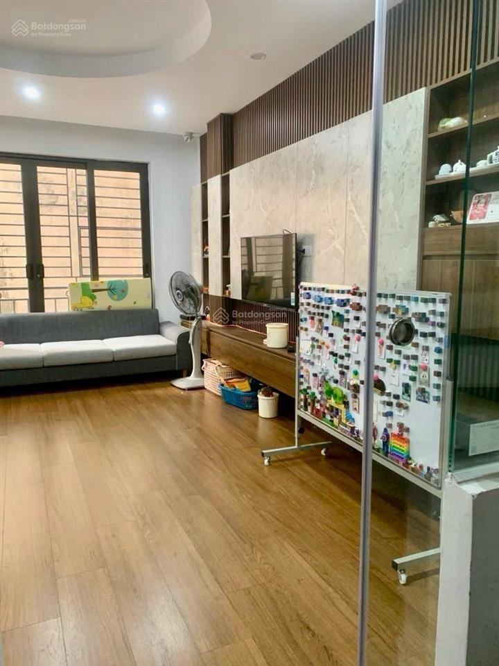 Chủ nhà chuyển về quê cần bán gấp nhà vũ trọng phụng, quan nhân dt 40m, 7 tầng, giá 11,5 tỷ
