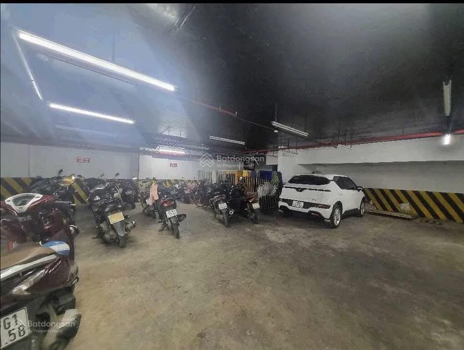 Chủ ngập bank cần bán gấp giá hợp lý, tòa nhà vp tây hồ dt 288m2, 8 tầng, mặt tiền 16m, giá 148 tỷ