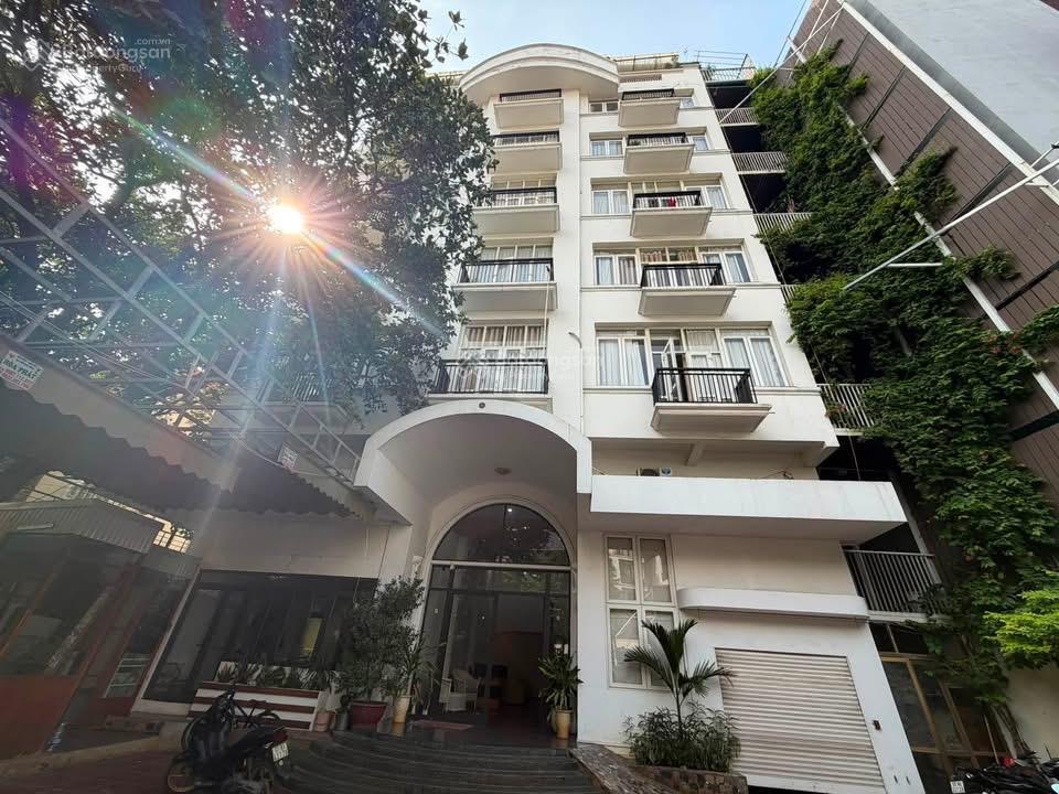 * bán đất tặng ks, chủ cần bán gấp tòa ks tây hồ 640m, 10 tầng, chỉ 368 tỷ.