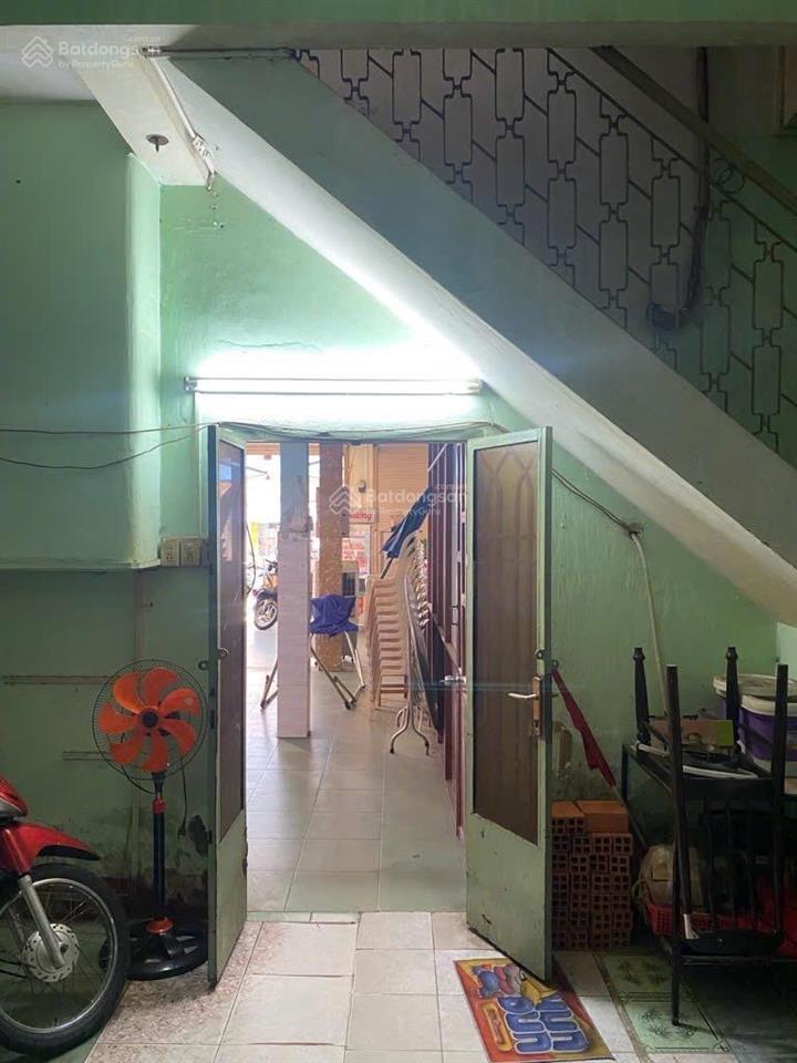 Quận 4  mặt tiền xóm chiếu  thông trục nguyễn tất thành  8m x 52m  3 tầng  vừa ở vừa cho thuê