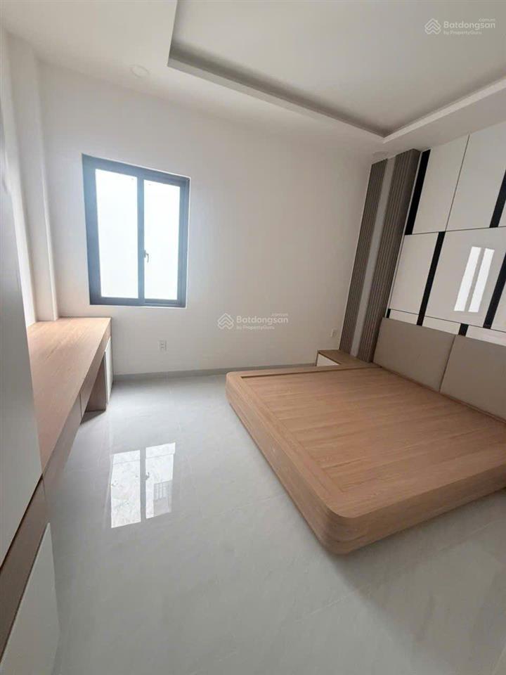 Giảm hơn 1 tỷ chỉ còn nhỉnh 4 tỷ  nhà 3 tầng trần thị điệu tặng lại tất cả nội thất cao cấp