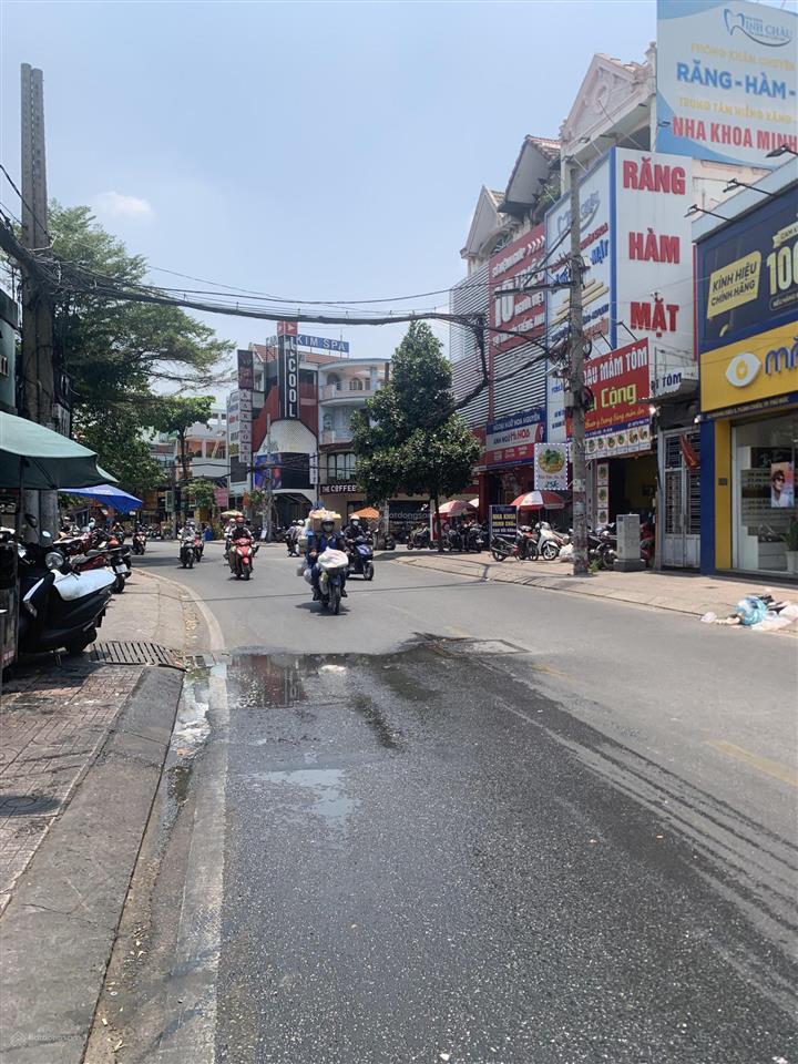 Hot hot bán nhà mặt tiền kinh doanh đường hoàng diệu 2 ngay đại học ngân hàng