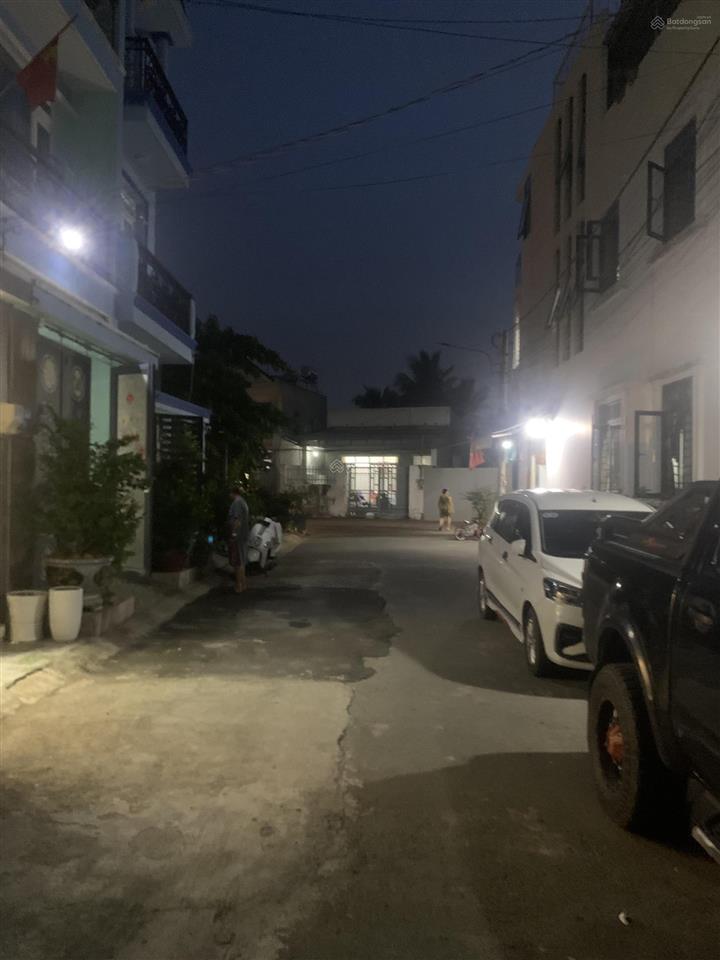 Siêu phẩm 3 tầng dt 51m (4,3 x 12) đường số 21 nguyễn xiển quận 9 tp hcm nhà nằm ngay vinhomes